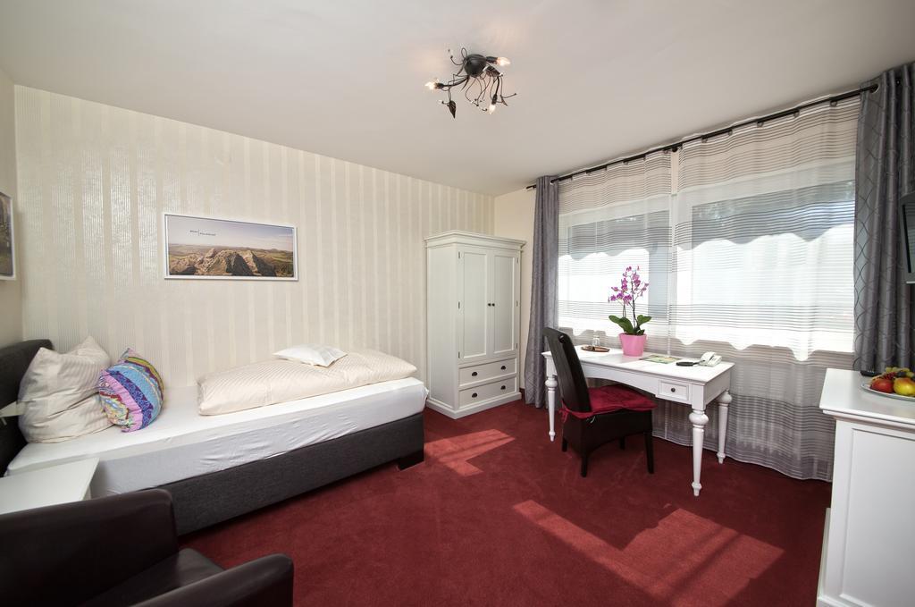 Hotel Jaegerhof ستاتسباد بروكينو المظهر الخارجي الصورة